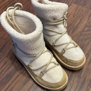 Streetwear Society Cream and Tan Ankle Booties